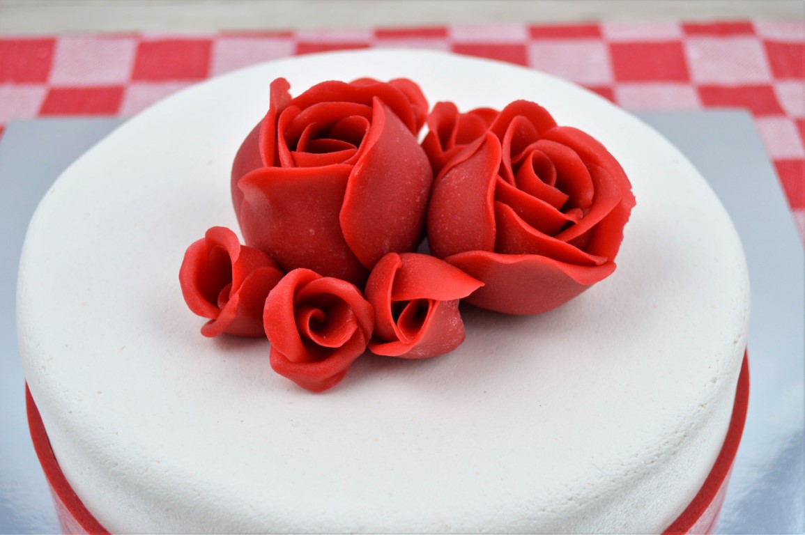 Rode Rozen taartje, 8 personen - Afbeelding 2