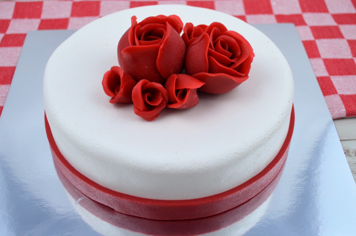 Rode Rozen taartje, 8 personen